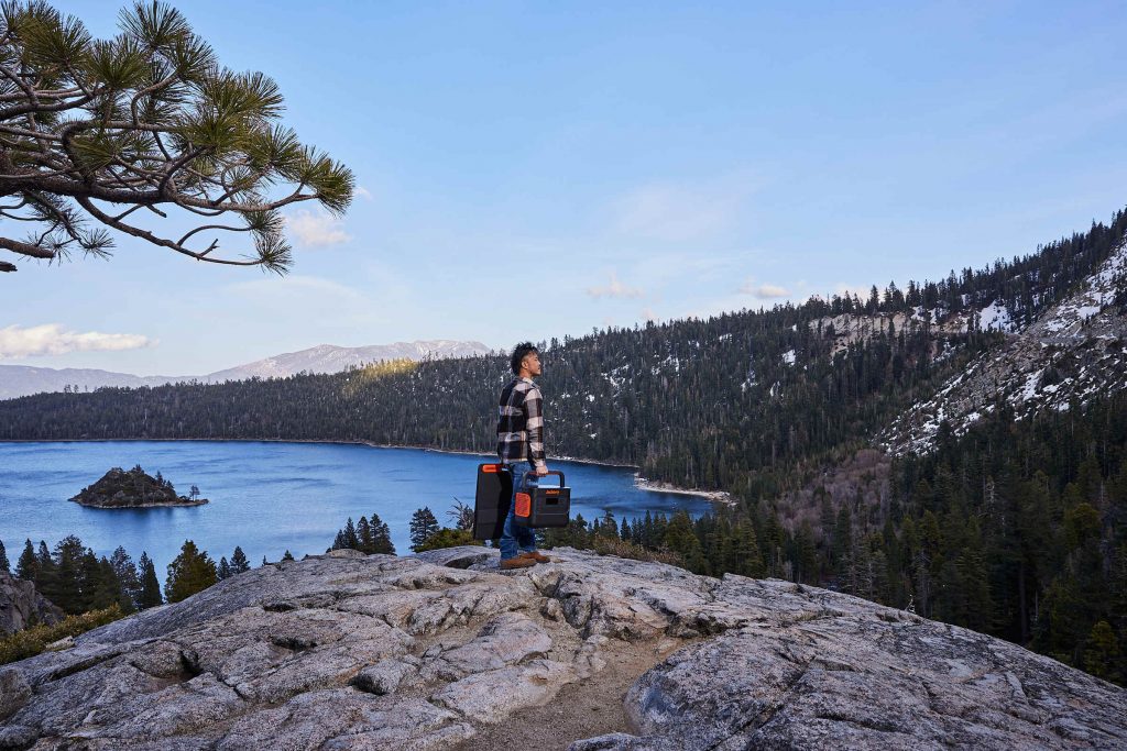 Greentech Gadgets Jackery SG 2000 Pro Car Camping Cooking