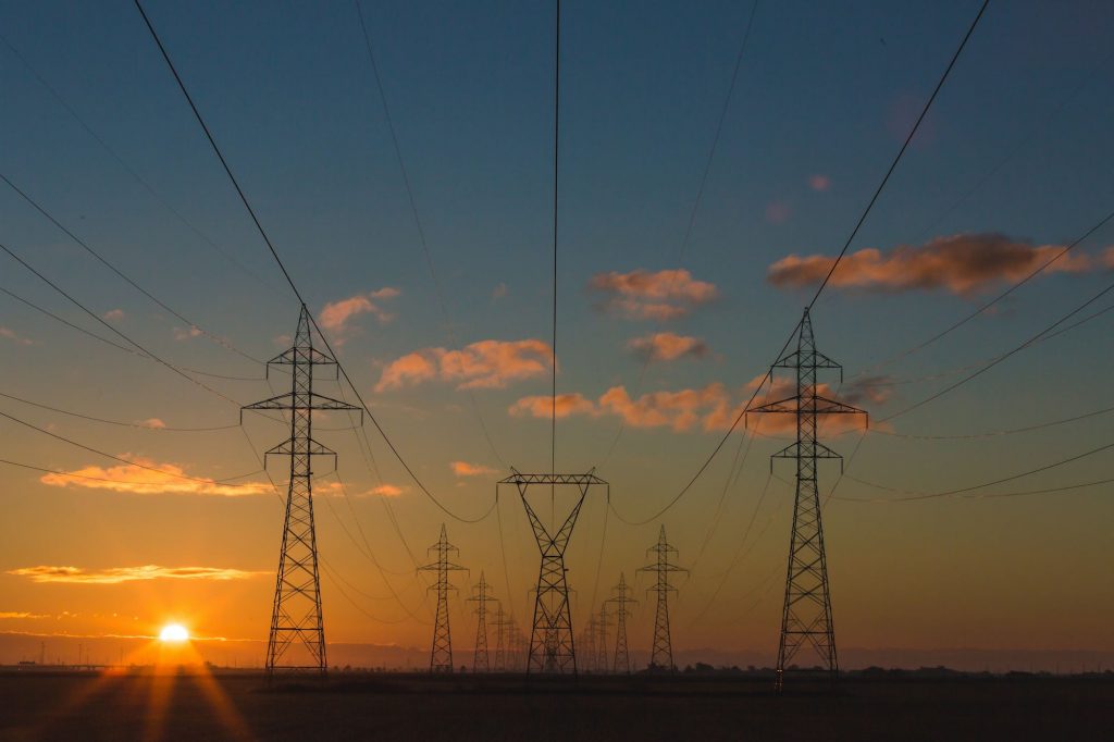Strom Trasse Elektrizitaet Energie Klimakrise Greentech Matthew Henry Unsplash