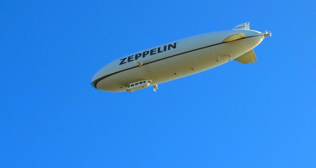 Greentech Solar Zeppelin gruener Fliegen Nachhaltigkeit Flugzeug Anton-Konstantinov Unsplash