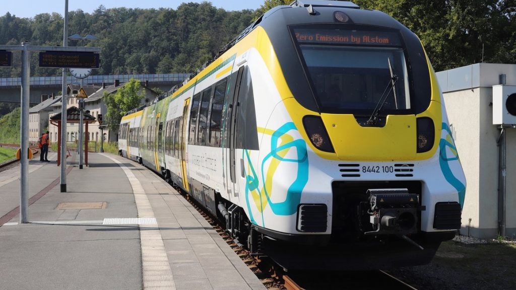 Greentech Akku Zug Alstom Baden-Wuerttemberg Bayern