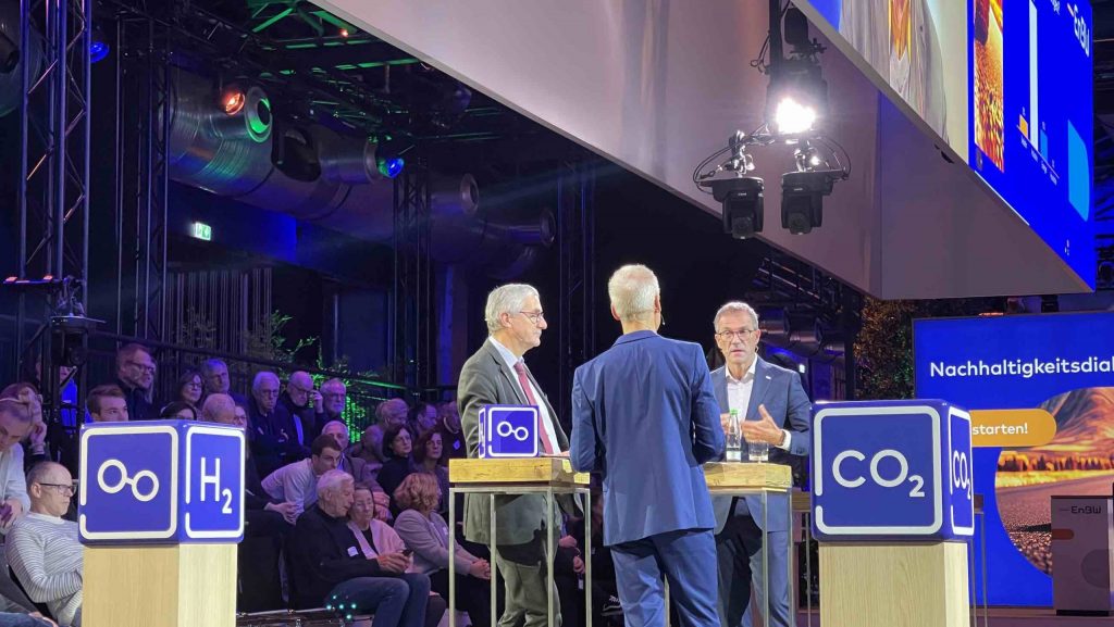Greentech BW EnBW CEO Schell Klimaschutz Milliarden einsammeln. Greentech.LIVE Siegle