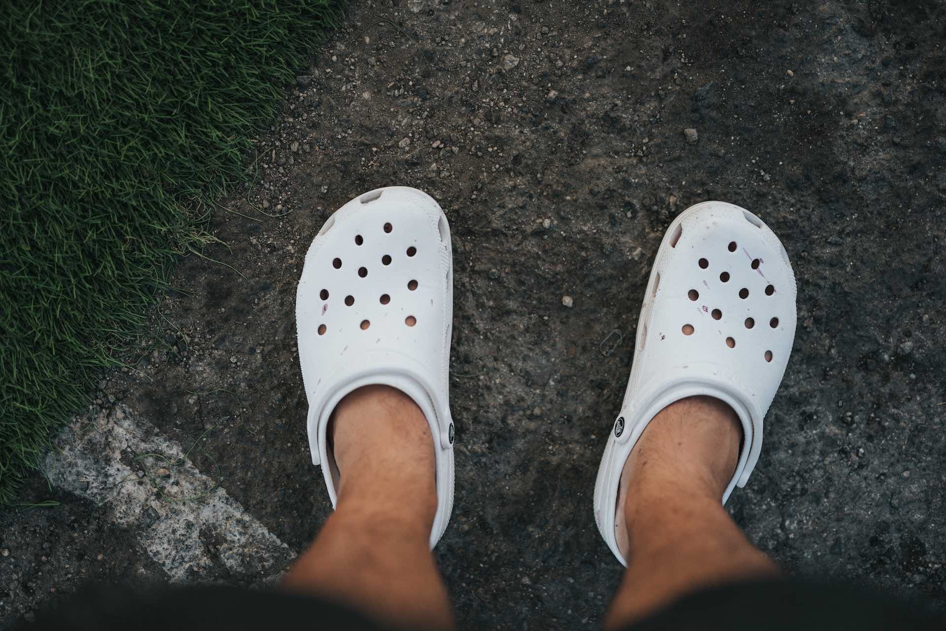 Greentech Circular Recycling Schuhe Crocs Foto: Nathan Dumlao via Unsplash