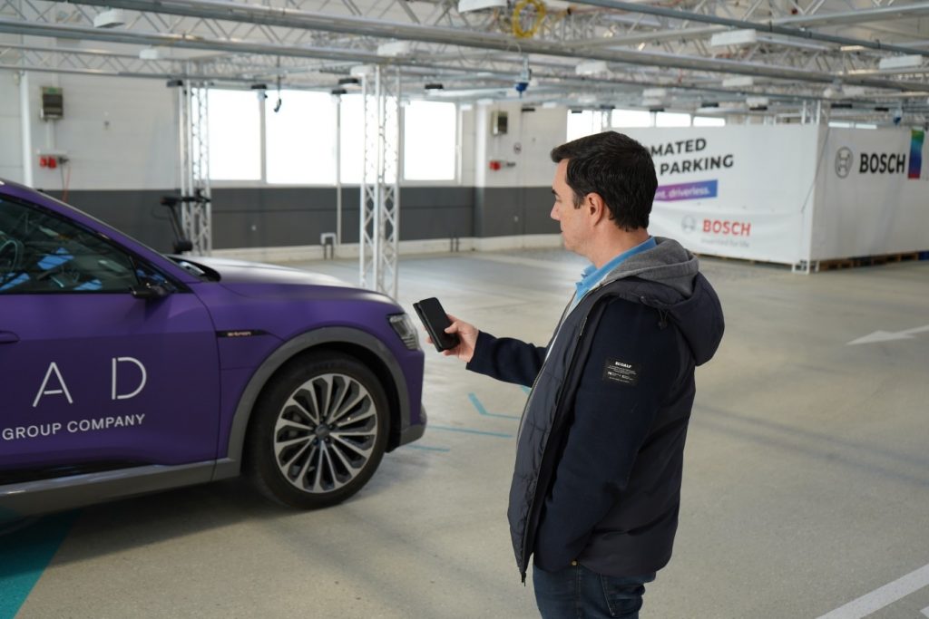 Greentech Bosch VW CES Elektroauto automatisch laden