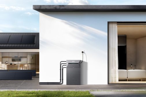 Greentech Anker Solix Speicher Messe Intersolar 20250325-165740 s