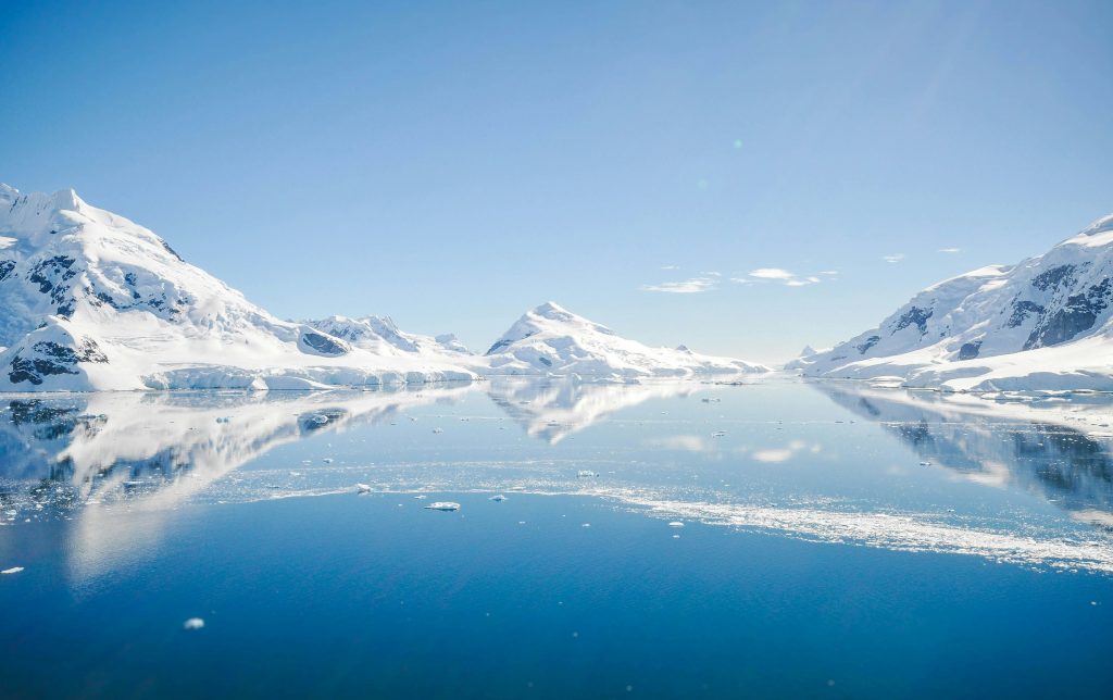 Antartica. Foto Henrique Setim Unsplash