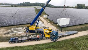 Greentech EnBW-Anlieferung Second Chance-Batteriespeicher.