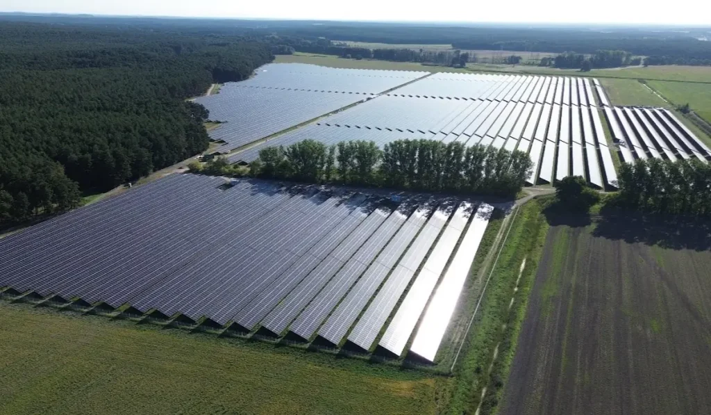 Greentech Solar: Foto GPJOULE Solarpark Frankenförde